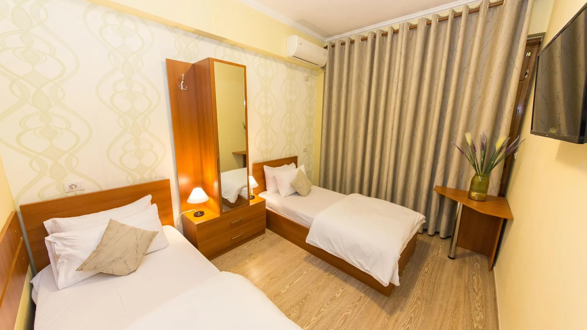 Hotel Baron Tirana
